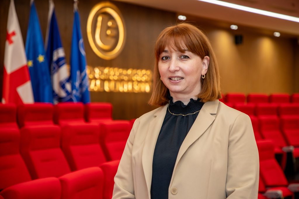 თამუნა ჭყოიძე